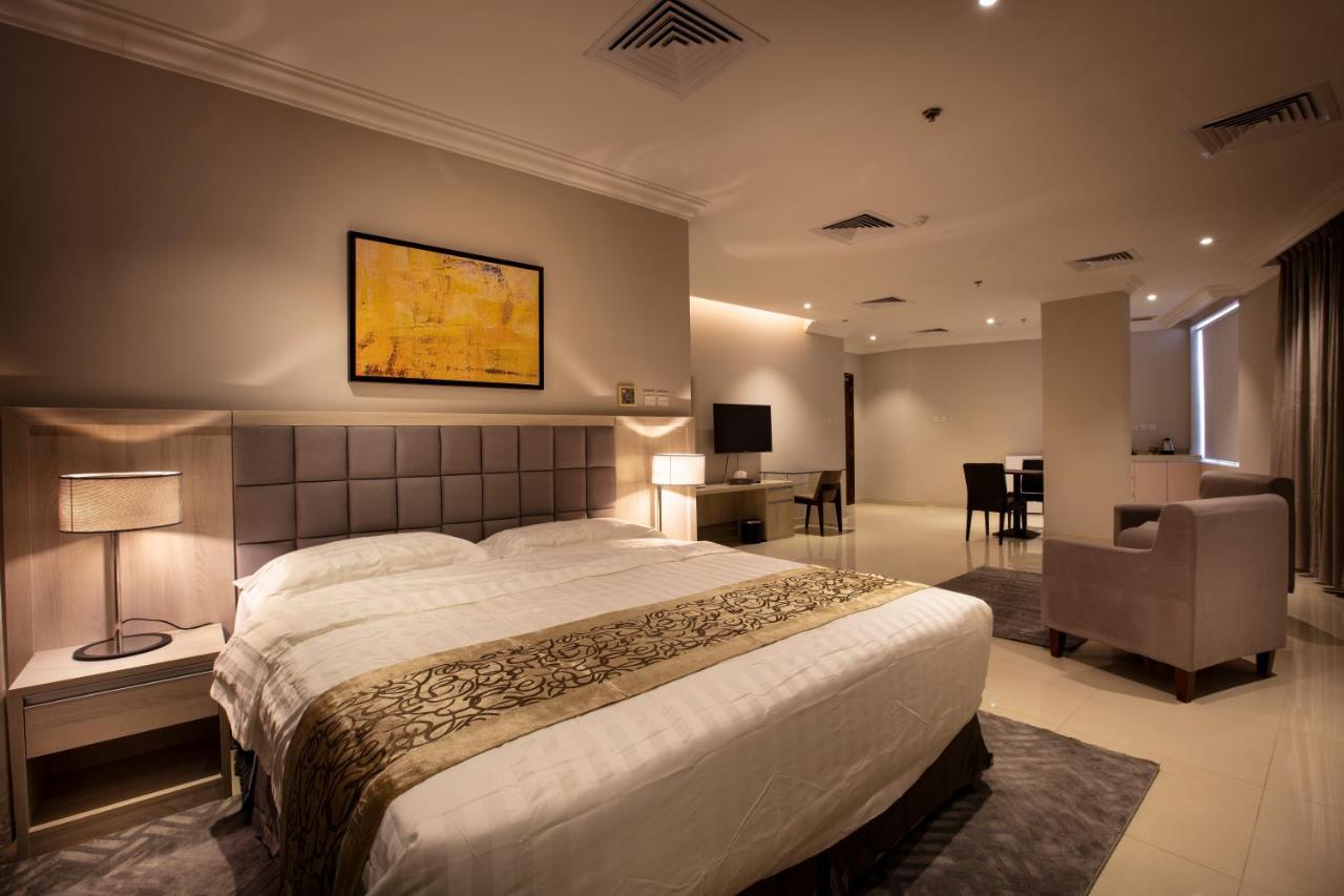Somedays Hotel Suites al-Hufuf Exteriör bild