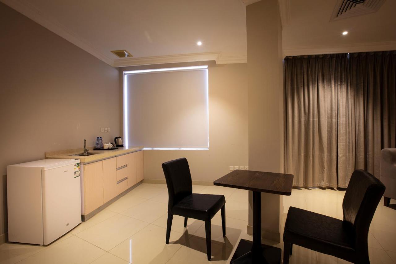 Somedays Hotel Suites al-Hufuf Exteriör bild