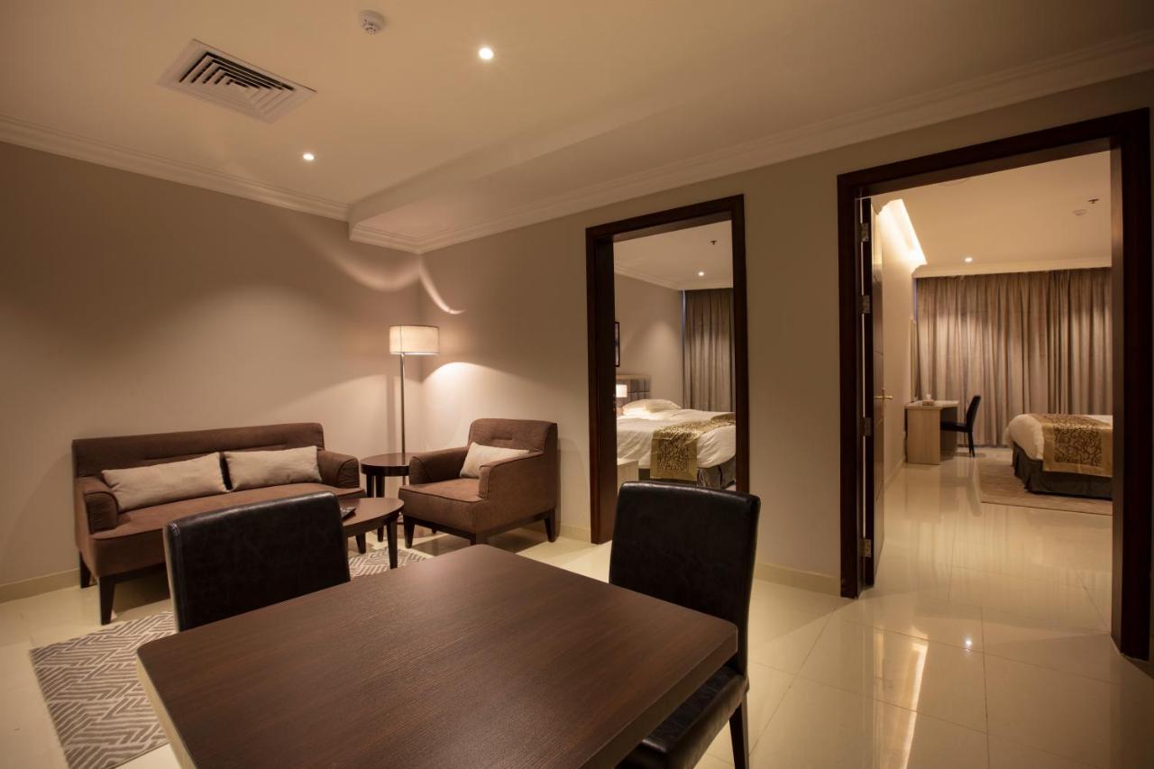 Somedays Hotel Suites al-Hufuf Exteriör bild